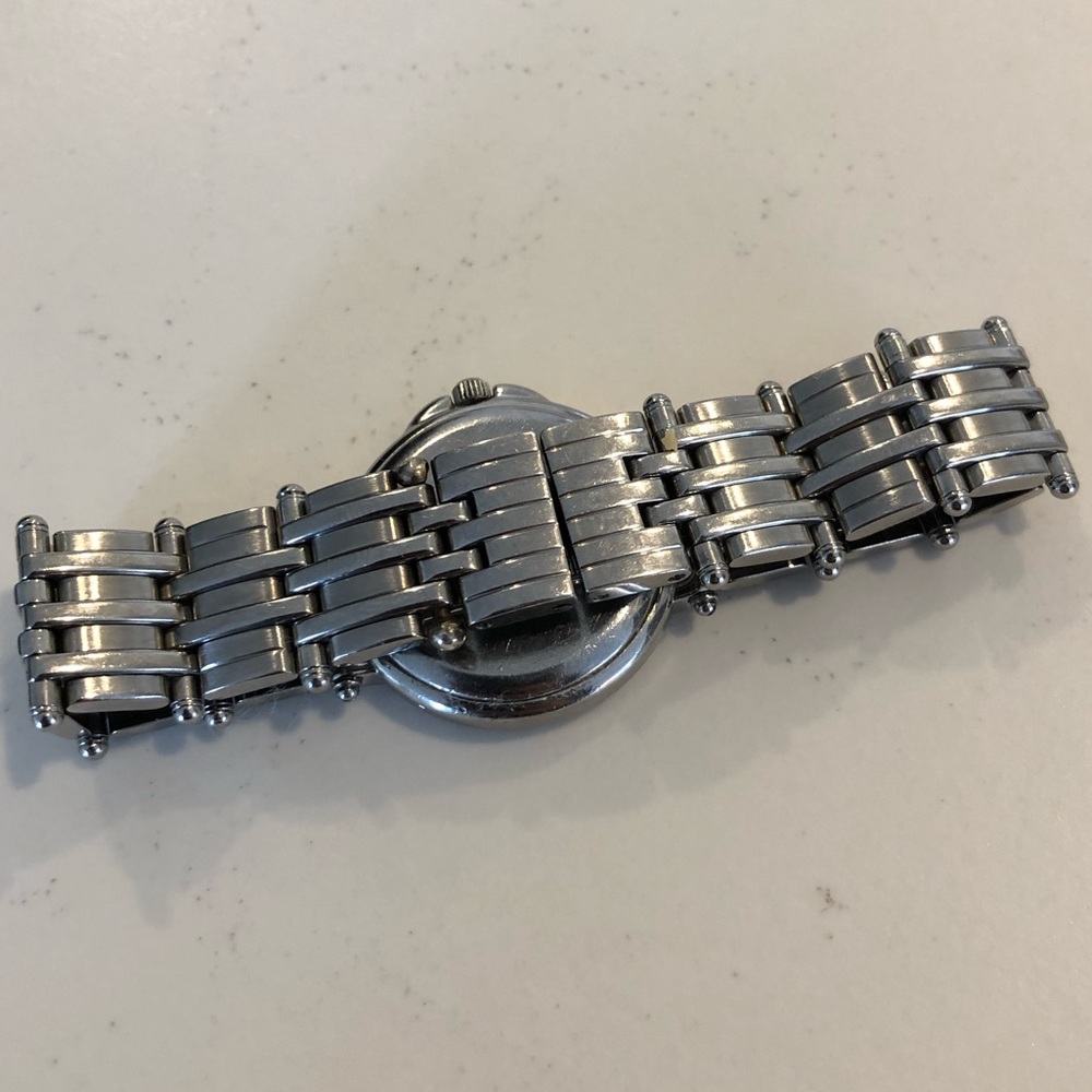 AUTHENTIC Movado Watch Silver AMAZING CONDITION - Picture 4 of 4